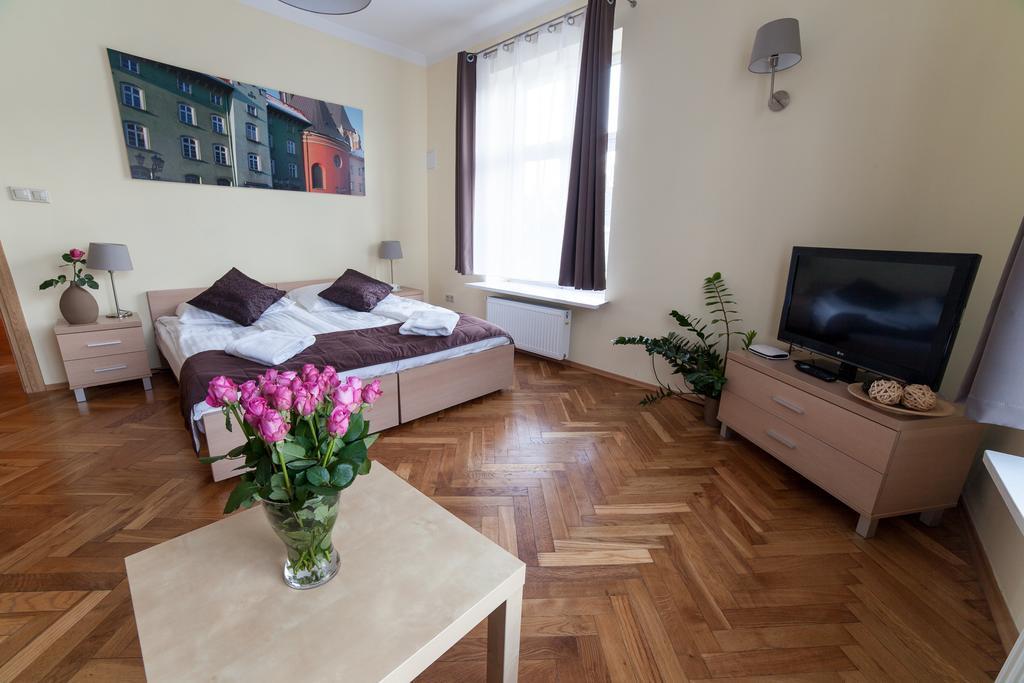 Place 4 You Apartments Cracovie Chambre photo