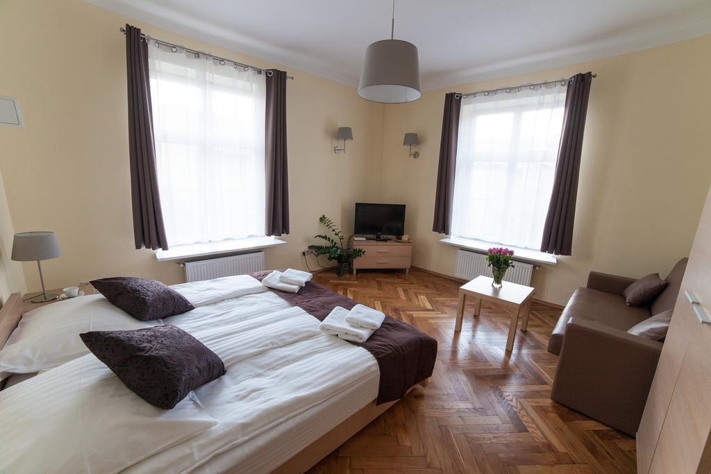 Place 4 You Apartments Cracovie Chambre photo