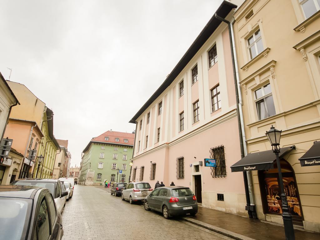 Place 4 You Apartments Cracovie Extérieur photo